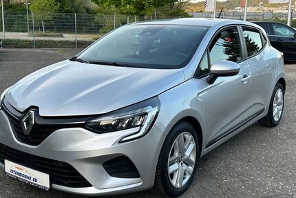 Renault Clio 128.768 km 8.925 &euro; Gernsbach 76593