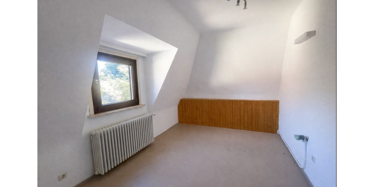 Mehrfamilienhaus, Wohnhaus Bad Wildbad - 7 Zimmer, 160 m&sup2;, 299.000&euro; | Angebot:24698220
