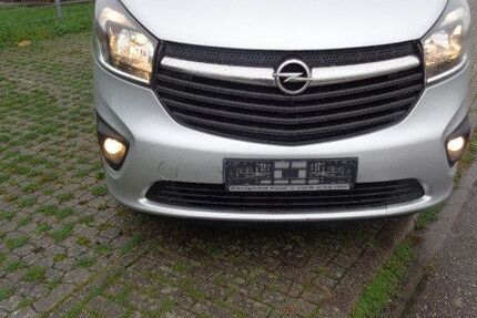 Opel Vivaro 185.000 km 11.500 &euro; Muggensturm 76461