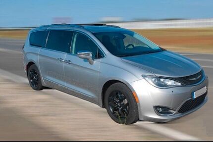 Chrysler Pacifica 185.000 km 21.999 &euro; Gernsbach 76593