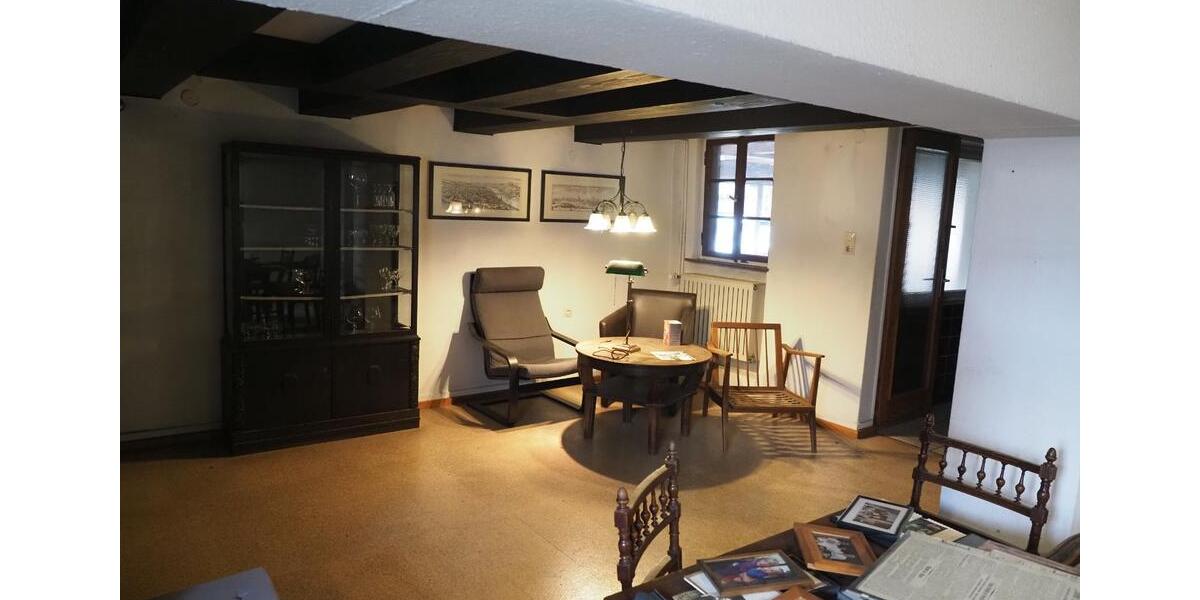 Mehrfamilienhaus, Wohnhaus Durmersheim - 9 Zimmer, 200 m&sup2;, 400.000&euro; | Angebot:25942535