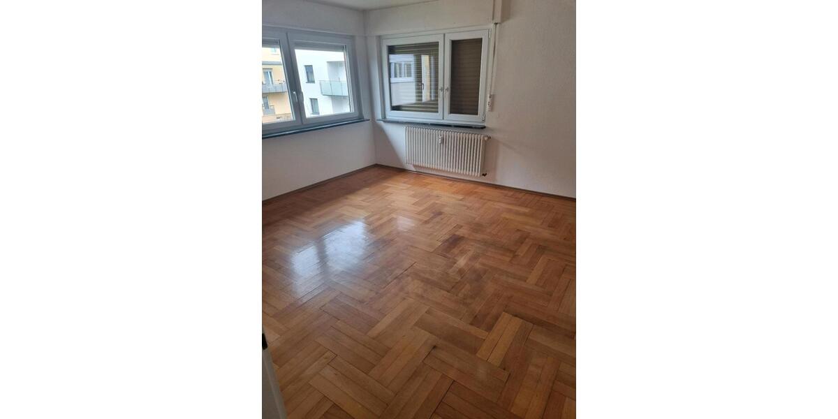 Etagenwohnung Rastatt - 4 Zimmer, 119 m&sup2;, 1.200&euro; | Angebot:25351929
