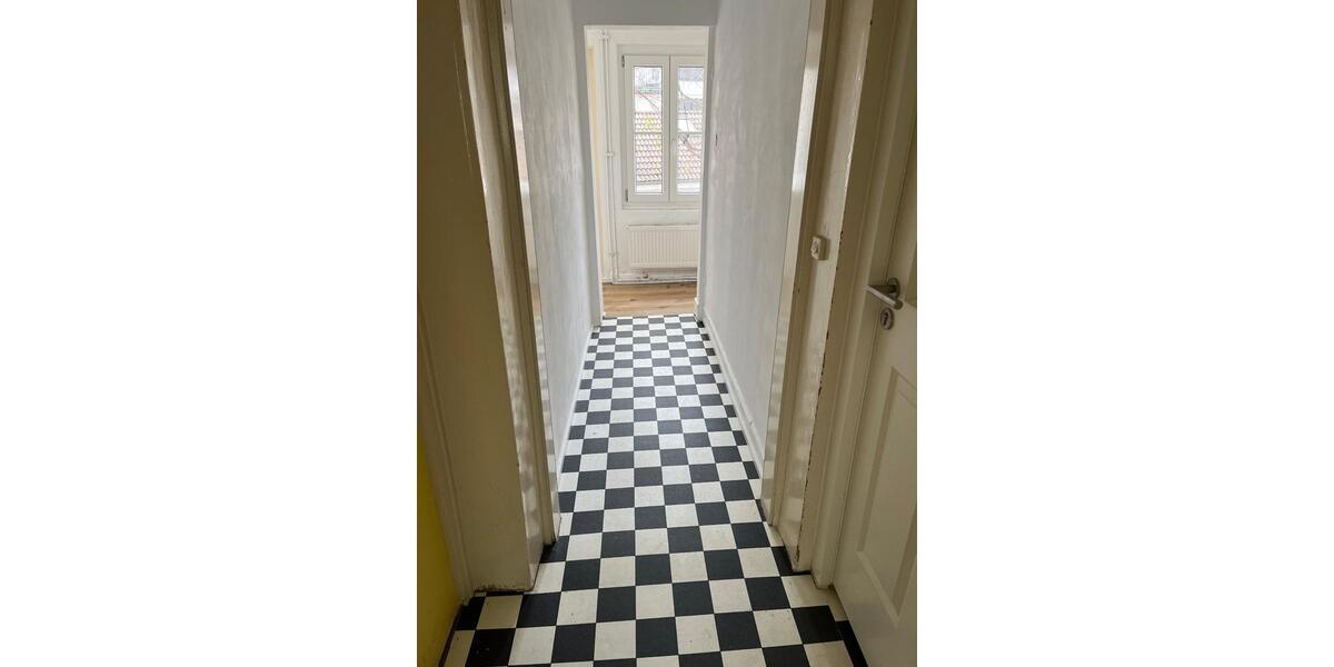 Etagenwohnung Baden-Baden Baden - 4 Zimmer, 100 m&sup2;, 1.053&euro; | Angebot:25270857