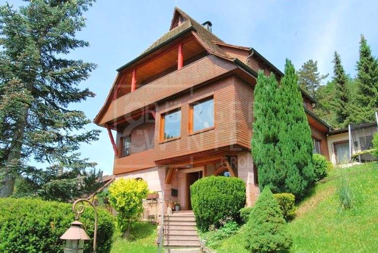 Einfamilienhaus Bad Wildbad im Schwarzwald - 11 Zimmer, 318 m&sup2;, 620.000&euro; | Angebot:24524567
