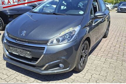 Peugeot 208 121.940 km 3.785 &euro; Achern 77855