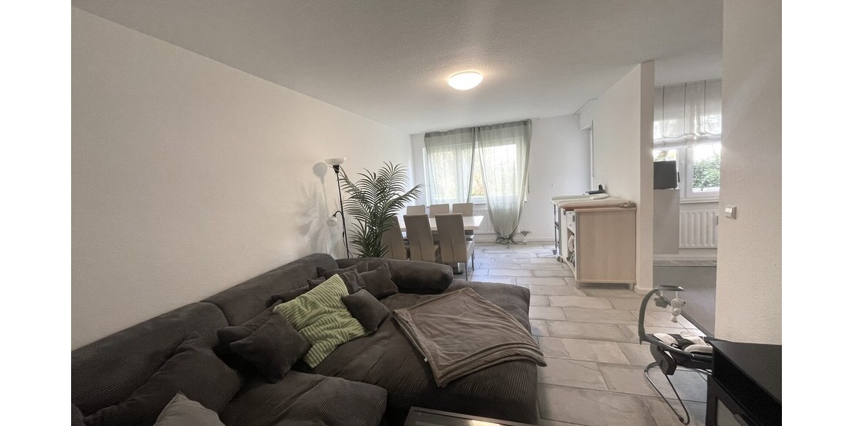 Stadtnah: Schöne 2,5-Zimmer Wohnung mit Einbauküche und Balkon - Etagenwohnung Gaggenau | Angebot:26035645