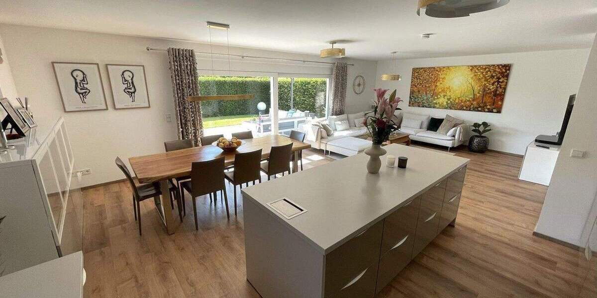 Doppelhaushälfte Baden-Baden Ebersteinburg - 8 Zimmer, 231 m&sup2;, 898.000&euro; | Angebot:25704943