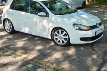 VW Golf 210.931 km 3.250 &euro; RHEINSTETTEN 76287