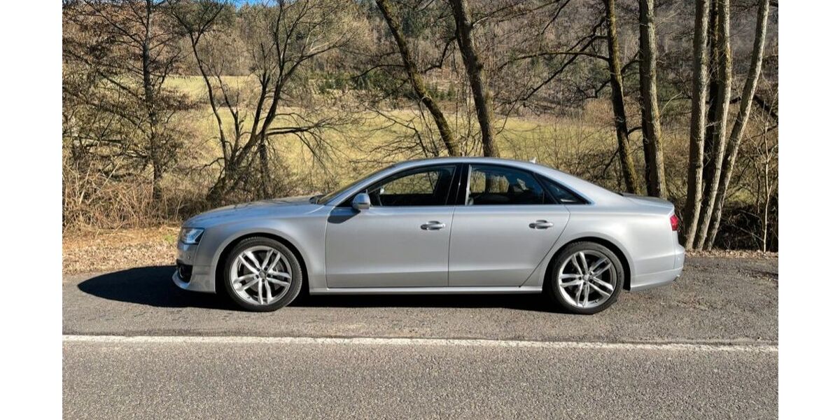 Audi A8 93.900 km 33.900 &euro; Bühl 77815