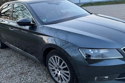 Skoda Superb 251.214 km 14.000 &euro; Kuppenheim 76456