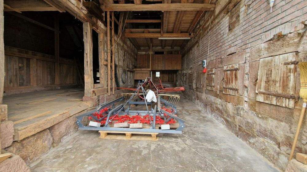 Bauernhaus, Landhaus Simmersfeld - OT Ettmannsweiler - 7 Zimmer, 163 m&sup2;, 159.000&euro; | Angebot:25694204