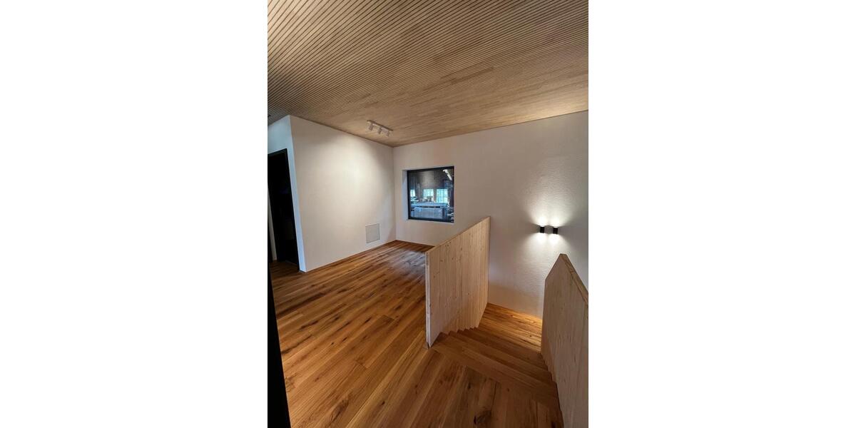 Etagenwohnung Achern - 5 Zimmer, 153 m&sup2;, 1.900&euro; | Angebot:25272121