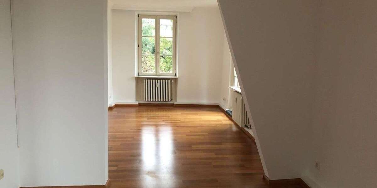 Etagenwohnung Baden-Baden Baden - 3.5 Zimmer, 151 m&sup2;, 1.736&euro; | Angebot:24821383