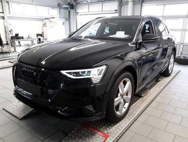 Audi e-tron 35.764 km 37.900 &euro; Ettlingen 76275