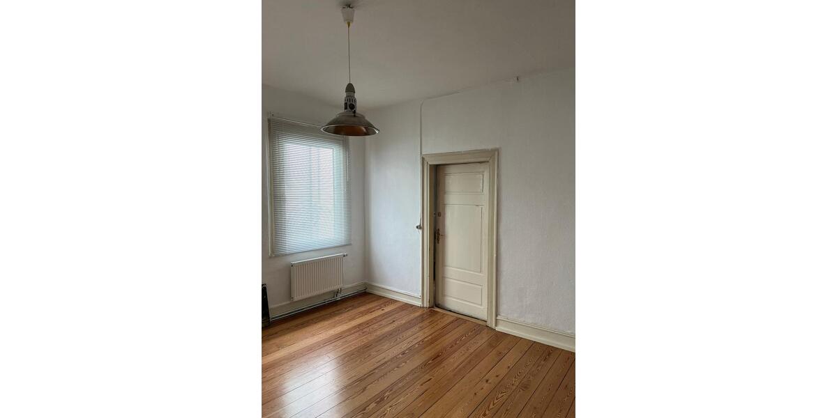 Etagenwohnung Baden-Baden Baden - 4 Zimmer, 100 m&sup2;, 1.053&euro; | Angebot:25270857
