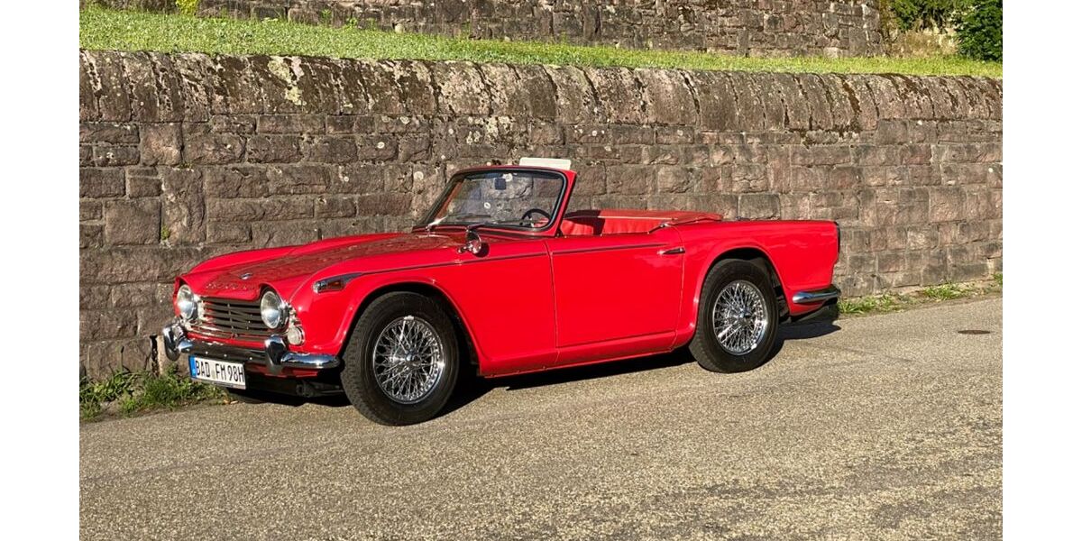 Triumph TR4 125.000 km 28.000 &euro; Baden-Baden 76530