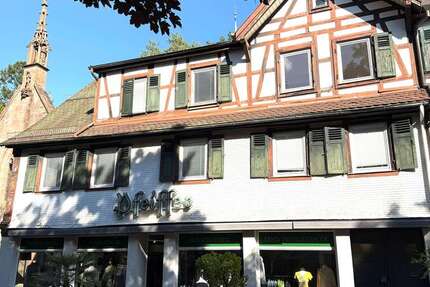 Haus Bad Herrenalb - 8 Zimmer, 216 m&sup2;, 399.000&euro; | Angebot:24000422