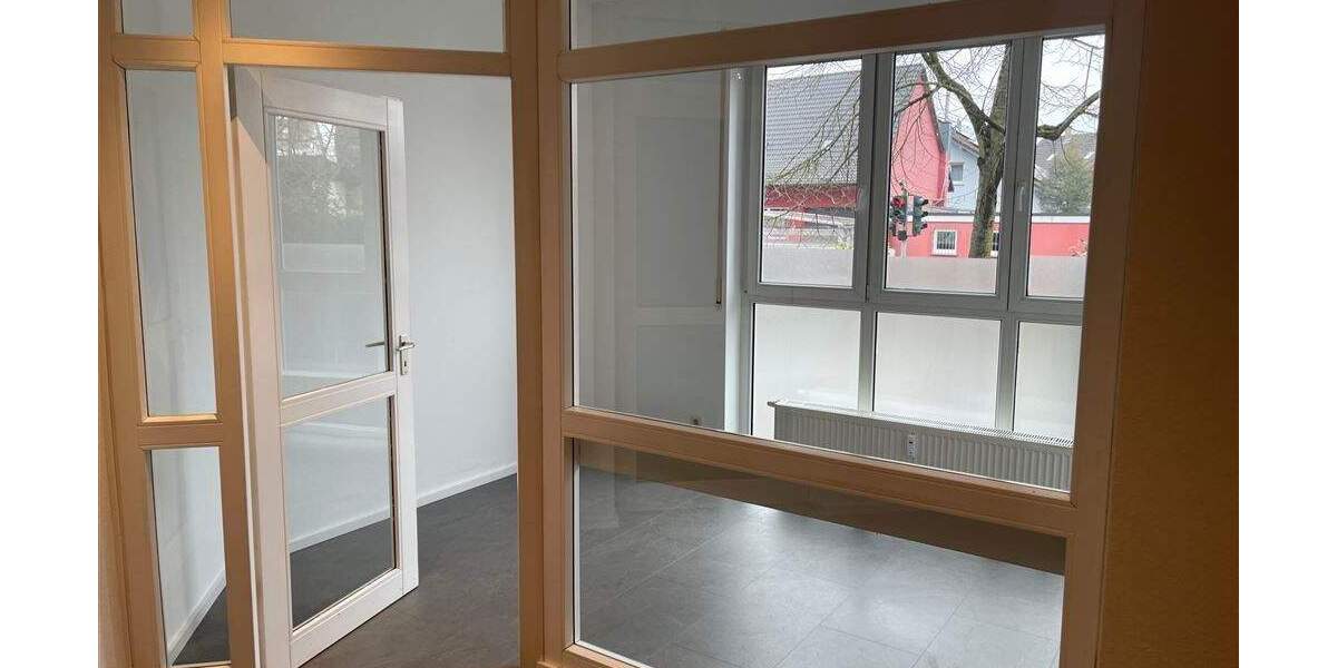 Gewerbeobjekt Steinmauern - 4 Zimmer, 120 m&sup2;, 950&euro; | Angebot:25743491