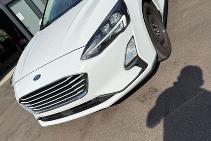 Ford Focus 158.000 km 9.099 &euro; Ottersweier 77833