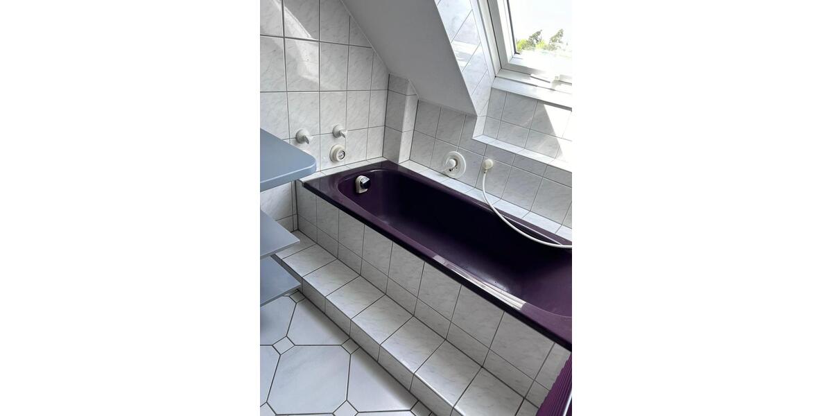 Dachgeschoßwohnung Bad Herrenalb - 3 Zimmer, 80 m&sup2;, 950&euro; | Angebot:25942988