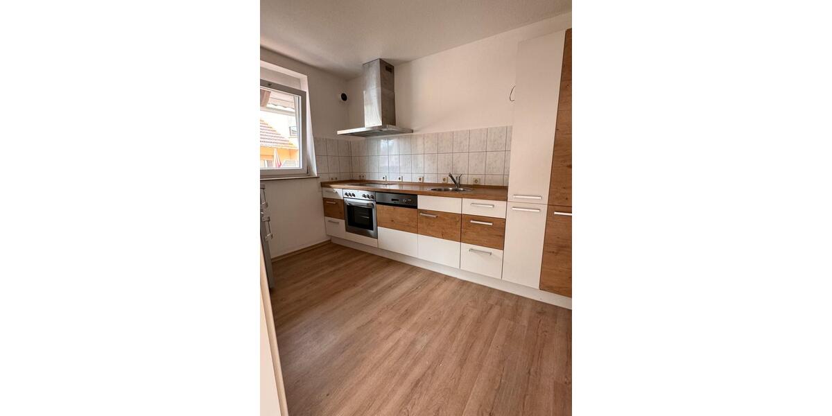 Etagenwohnung Baden-Baden Lichtental - 3 Zimmer, 101 m&sup2;, 1.050&euro; | Angebot:25965687