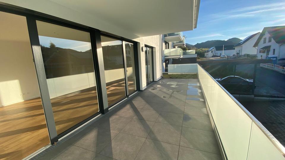 Etagenwohnung Oberkirch - 4 Zimmer, 102 m&sup2;, 1.215&euro; | Angebot:24570782