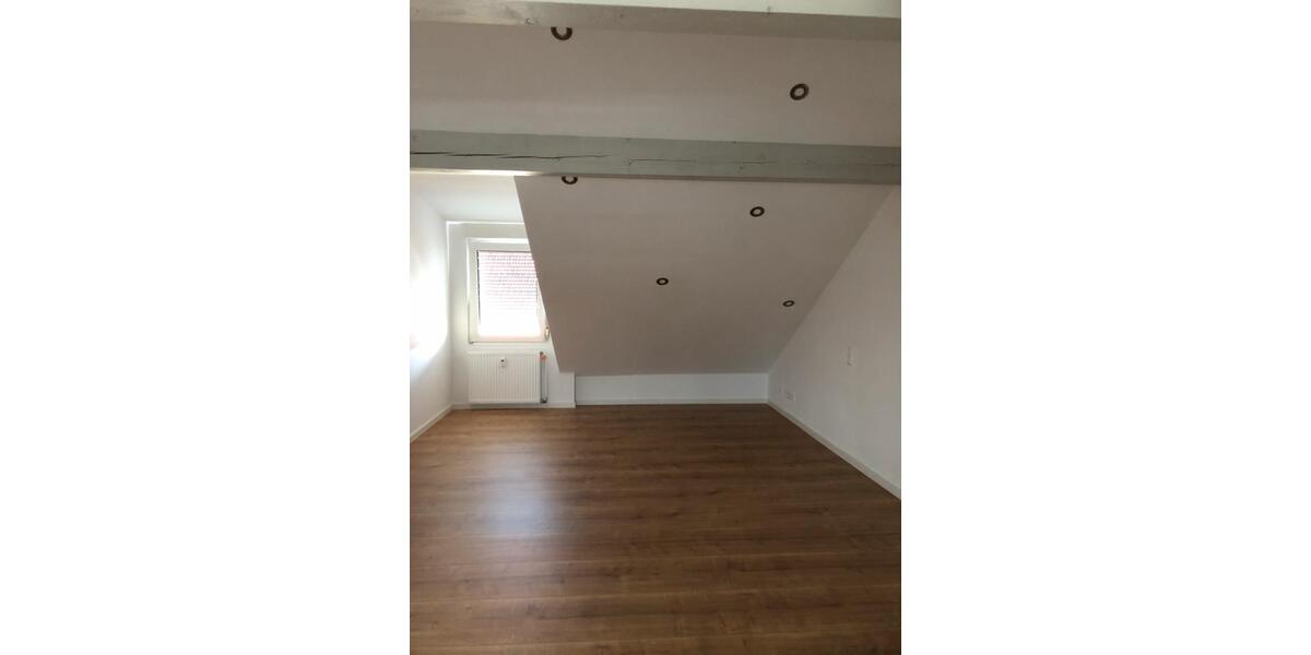 Dachgeschoßwohnung Rheinstetten - 3 Zimmer, 99 m&sup2;, 1.050&euro; | Angebot:26670366
