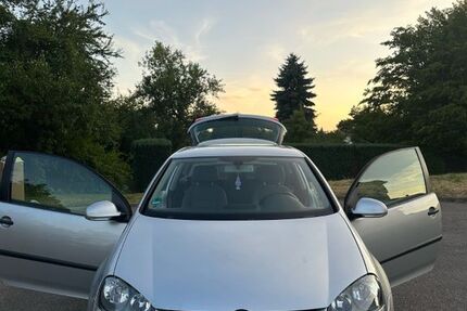 VW Golf 147.000 km 3.500 &euro; Baden Baden 76530