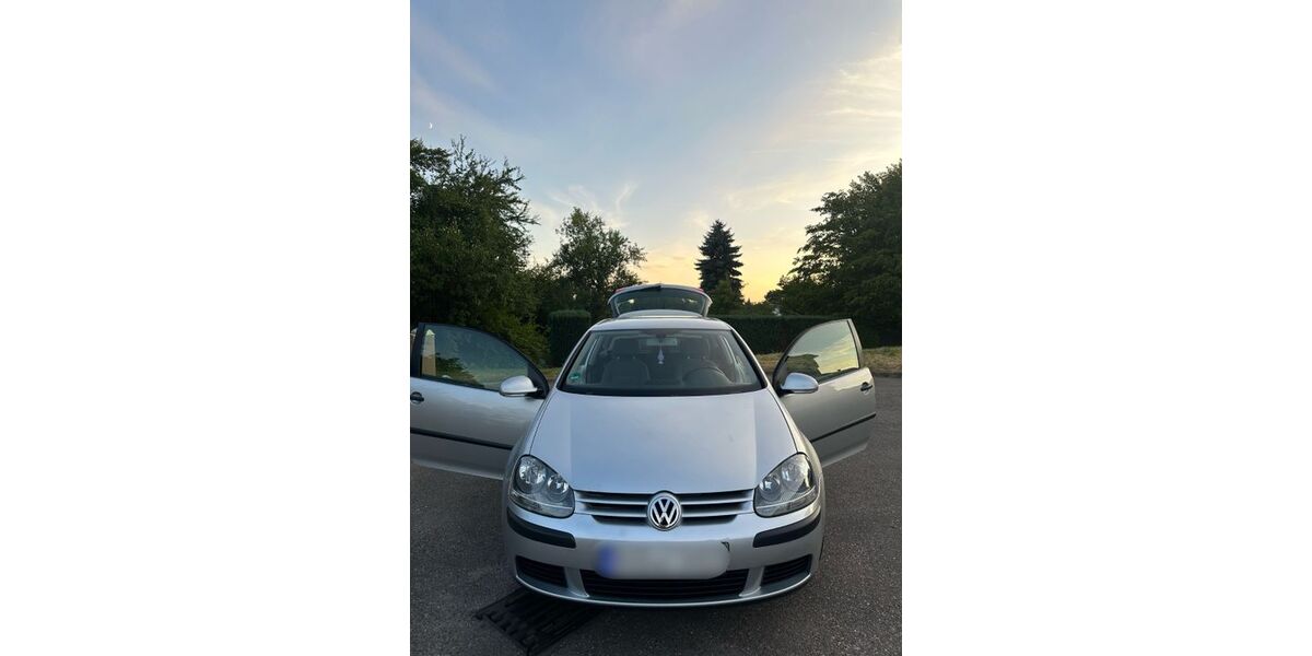VW Golf 147.000 km 3.500 &euro; Baden Baden 76530