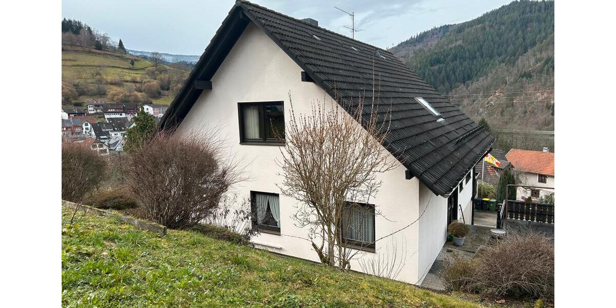 Einfamilienhaus Forbach - 5 Zimmer, 159 m&sup2;, 340.000&euro; | Angebot:25304149