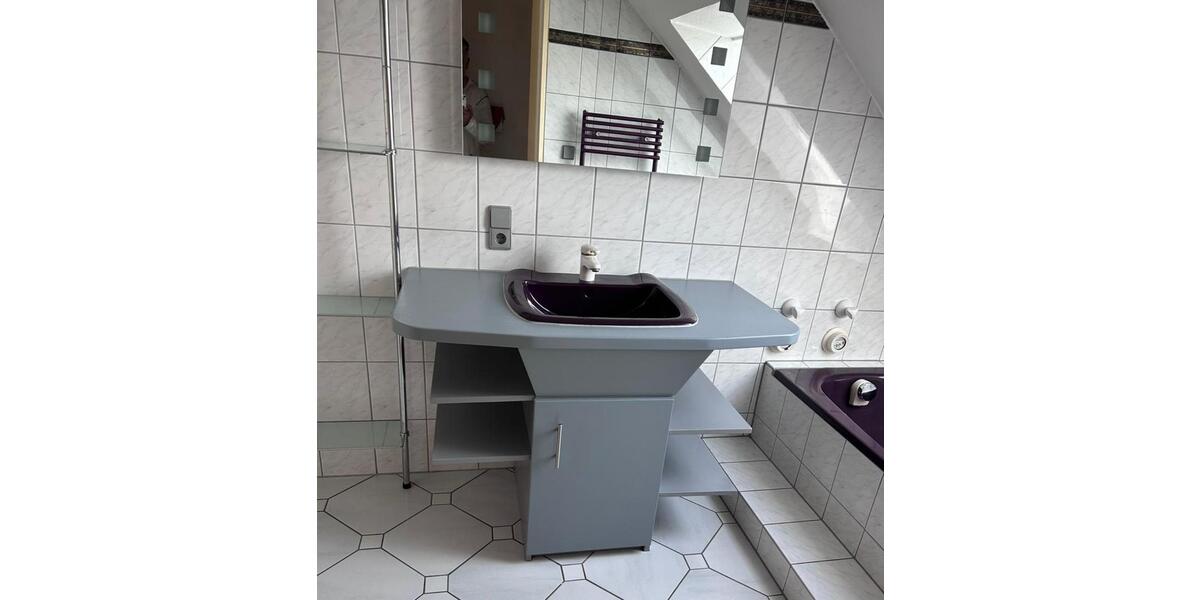 Dachgeschoßwohnung Bad Herrenalb - 3 Zimmer, 80 m&sup2;, 950&euro; | Angebot:25942988