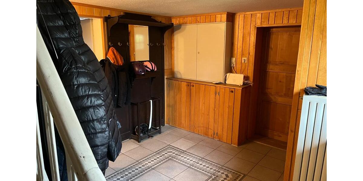 Mehrfamilienhaus, Wohnhaus Rheinstetten - 9 Zimmer, 200 m&sup2;, 400.000&euro; | Angebot:25858424