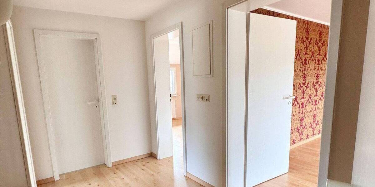 Mehrfamilienhaus, Wohnhaus Baden-Baden Oberbeuern - 8 Zimmer, 180 m&sup2;, 395.000&euro; | Angebot:26419354