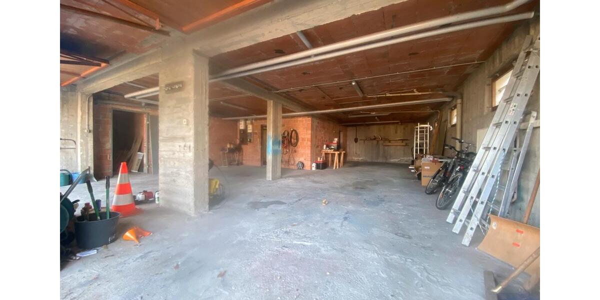 Einfamilienhaus Baden-Baden Baden - 9 Zimmer, 300 m&sup2;, 480.000&euro; | Angebot:25919746