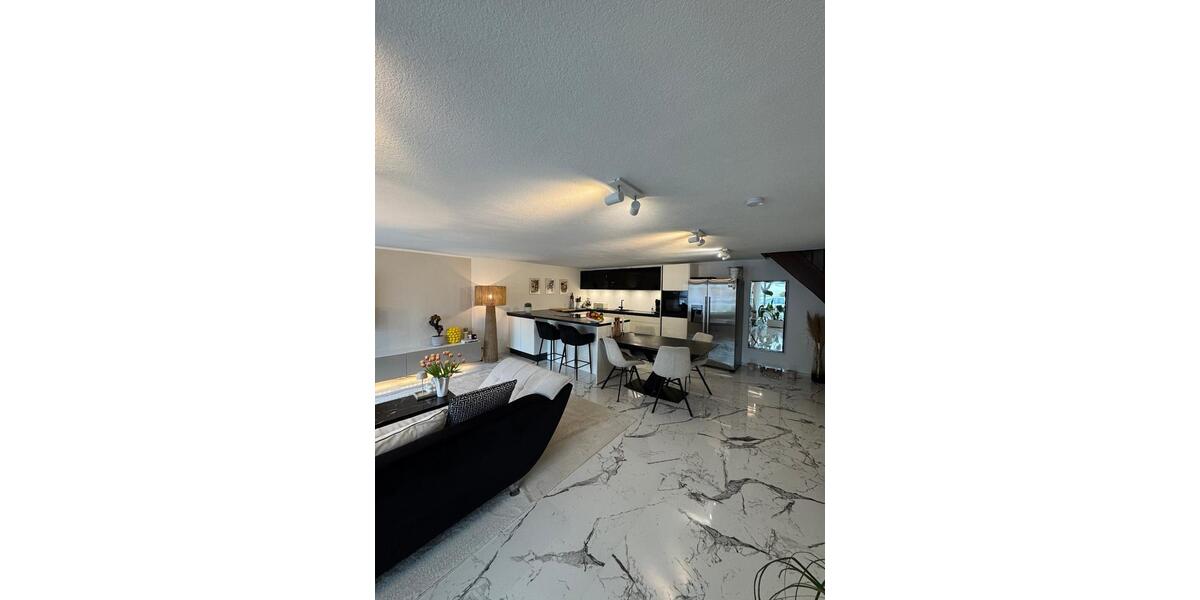 Etagenwohnung Baden-Baden Lichtental - 2 Zimmer, 92 m&sup2;, 1.100&euro; | Angebot:25964359