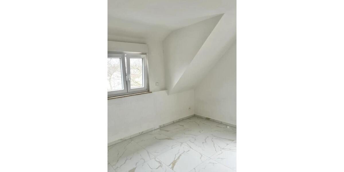 Dachgeschoßwohnung Gaggenau - 3 Zimmer, 65 m&sup2;, 850&euro; | Angebot:25305618