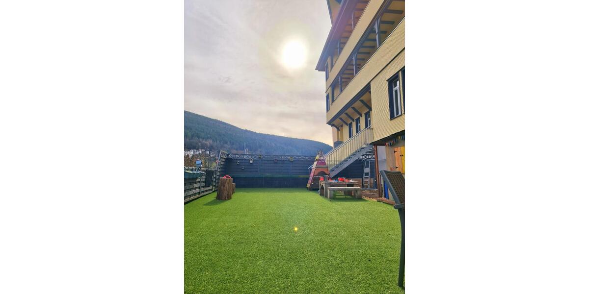 Etagenwohnung Bad Wildbad - 5 Zimmer, 165 m&sup2;, 1.480&euro; | Angebot:25402506