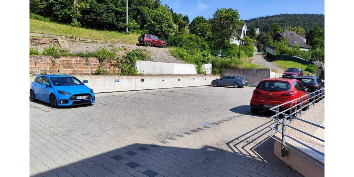 Etagenwohnung Höfen an der Enz - 3 Zimmer, 127 m&sup2;, 329.000&euro; | Angebot:25708061