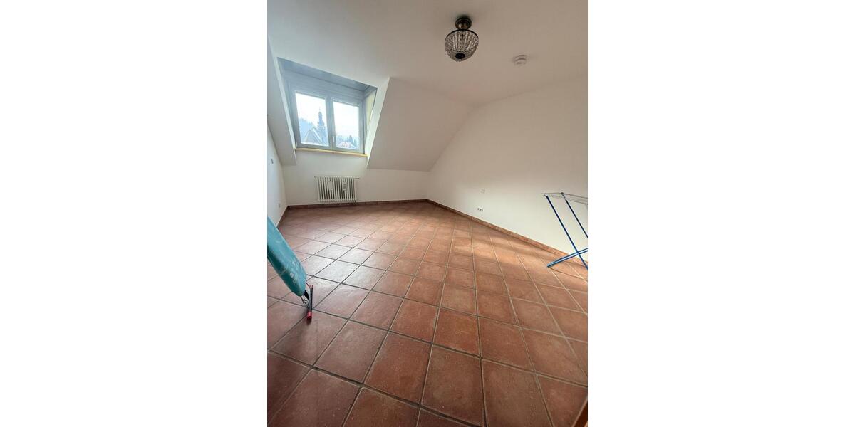 Dachgeschoßwohnung Gernsbach - 3 Zimmer, 122 m&sup2;, 1.350&euro; | Angebot:24373379