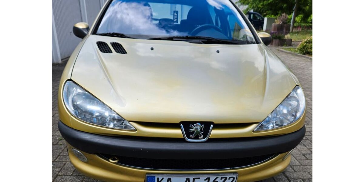 Peugeot 206 108.000 km 1.700 &euro; Rheinstetten 76287