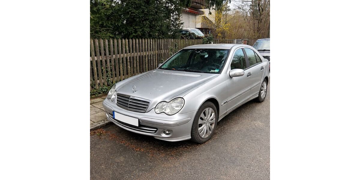 Mercedes-Benz C 180 238.000 km 2.750 &euro; Rastatt 76437