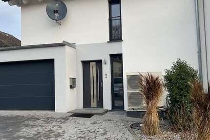 Haus Malsch - 9 Zimmer, 240 m&sup2;, 765.000&euro; | Angebot:25079041