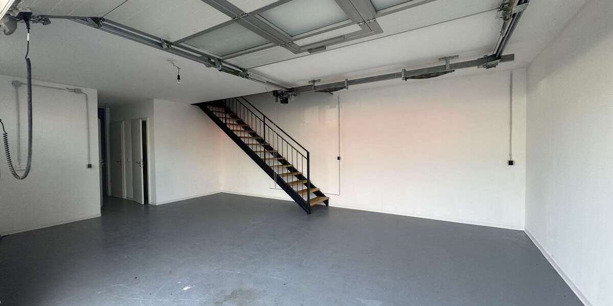 Modernes Reihenendhaus mit Wohn- und Gewerbeanteil + Garten, Garage & 3 Stellplätzen in Rheinstetten - Wohn- & Geschäftshaus Rheinstetten | Angebot:20367494