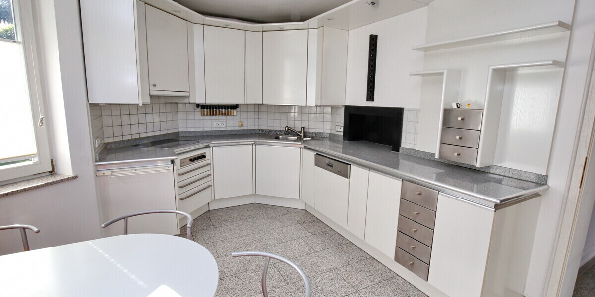 Exklusives Einfamilienhaus mit ELW in Traumlage - Zweifamilienhaus Sinzheim | Angebot:25419100