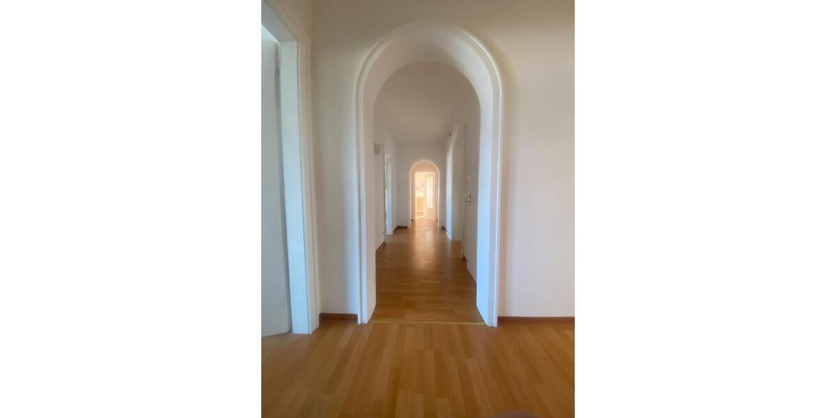 Einfamilienhaus Baden-Baden Baden - 9 Zimmer, 300 m&sup2;, 480.000&euro; | Angebot:25919746