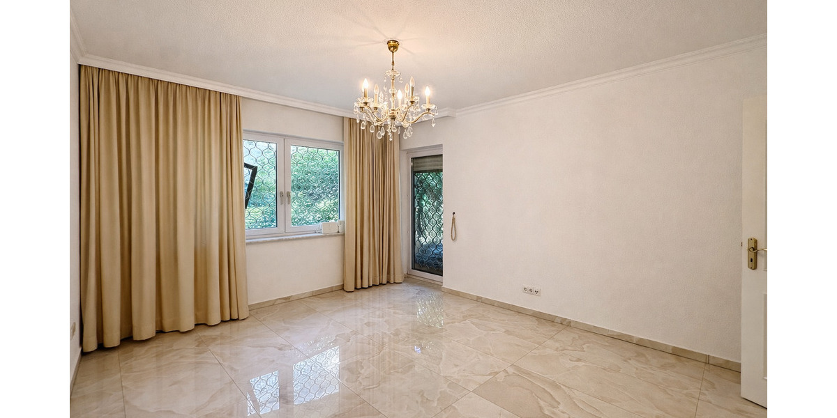 Etagenwohnung Baden-Baden Innenstadt - 5 Zimmer, 186 m&sup2;, 870.000&euro; | Angebot:25862466