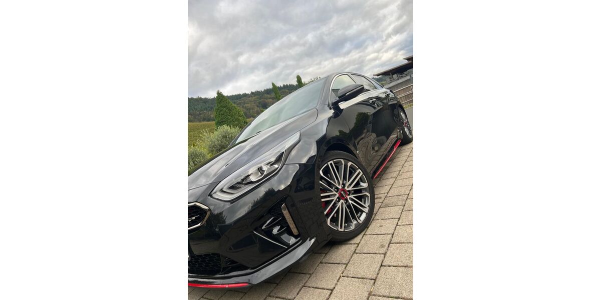 Kia pro ceed / ProCeed 85.000 km 21.200 &euro; Bühl 77815