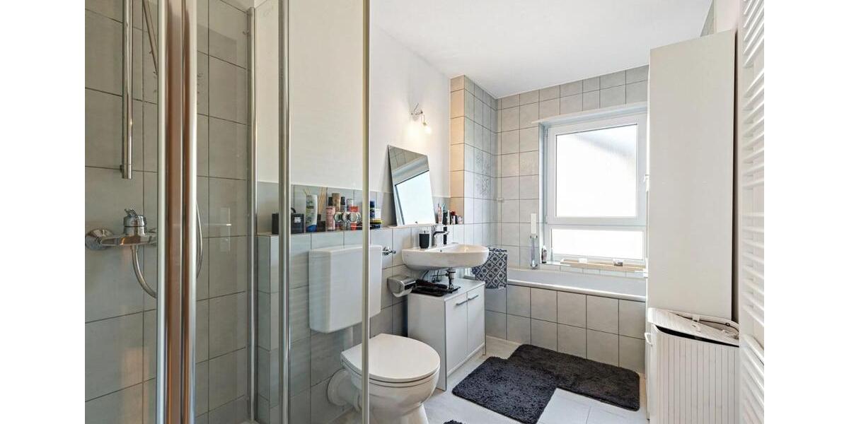 Etagenwohnung Sinzheim - 6 Zimmer, 197 m&sup2;, 1.900&euro; | Angebot:24836833