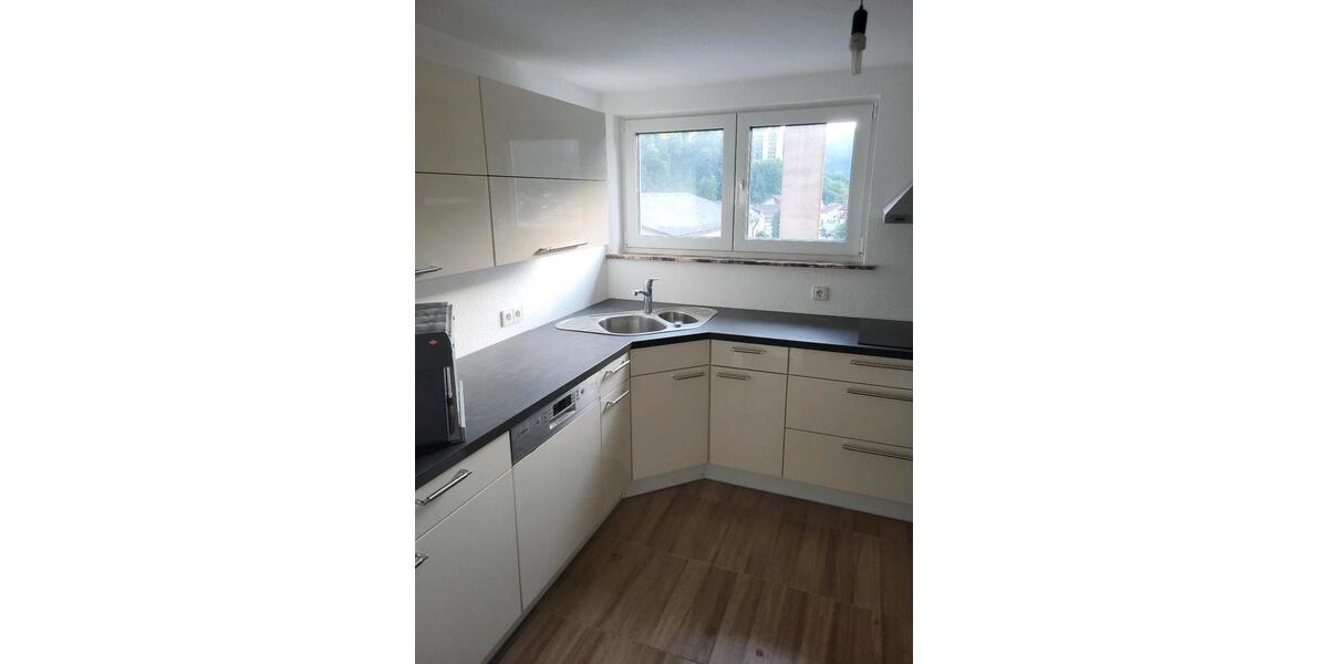 Maisonettenwohnung Bad Wildbad - 6 Zimmer, 140 m&sup2;, 1.600&euro; | Angebot:24110481