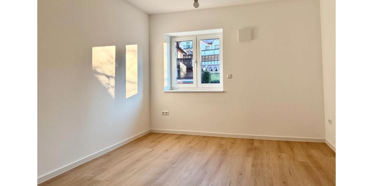 Erdgeschoßwohnung Baden-Baden Lichtental - 3 Zimmer, 80 m&sup2;, 1.250&euro; | Angebot:26440316